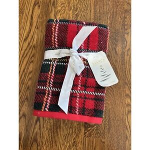 Christmas Hand Towels Made In Portugal Red Plaid NWT Set‎ Of 2